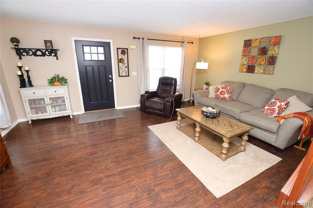 5340 Blossom Lane, Linden, MI 48451 — Photo 3