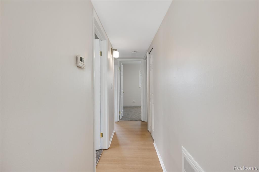 8694 Maxwell Avenue, Warren, MI 48089 — Photo 9