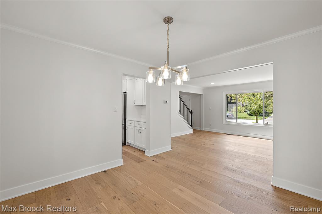 5362 Hertford Drive, Troy, MI 48085 — Photo 18