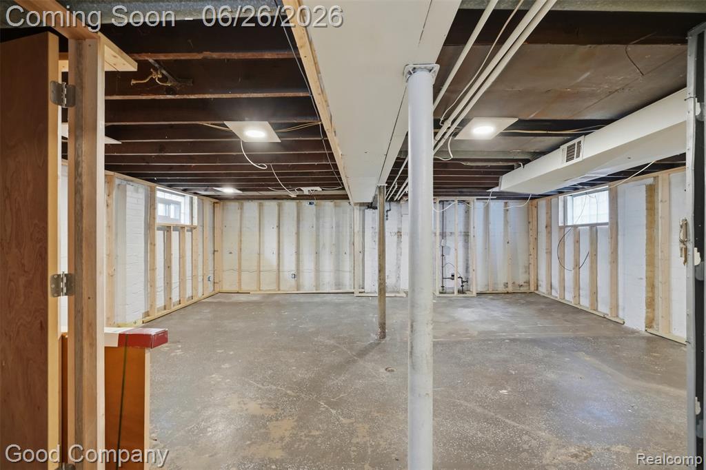 520 E Muir Avenue, Hazel Park, MI 48030 — Photo 28