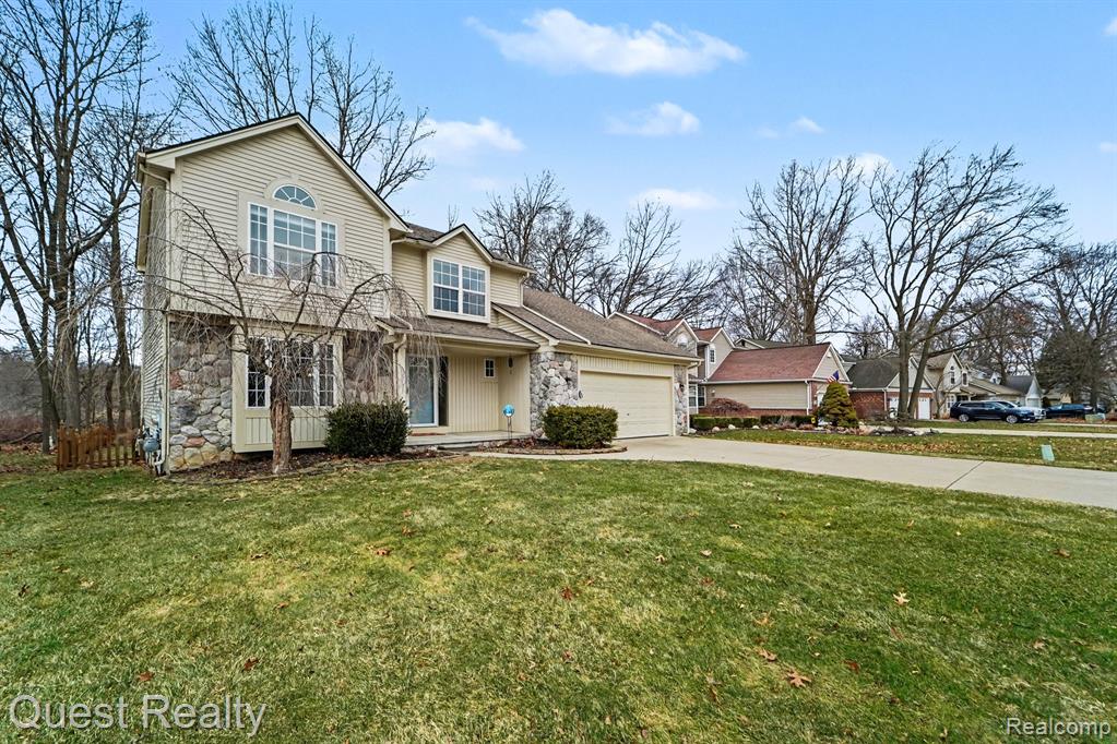 491 River Ridge Drive, Waterford, MI 48327 — Photo 2