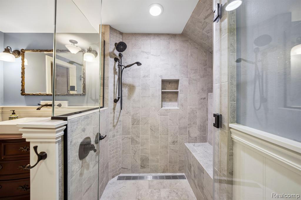 46270 BLOOMCREST Drive, Northville, MI 48167 — Photo 46