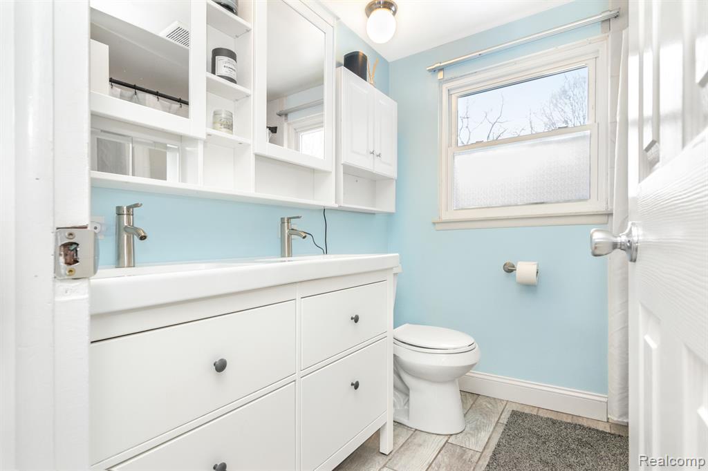 917 NOVI Street, Northville, MI 48167 — Photo 23