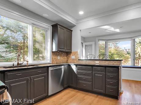 410 Crane Avenue, Royal Oak, MI 48067 — Photo 24