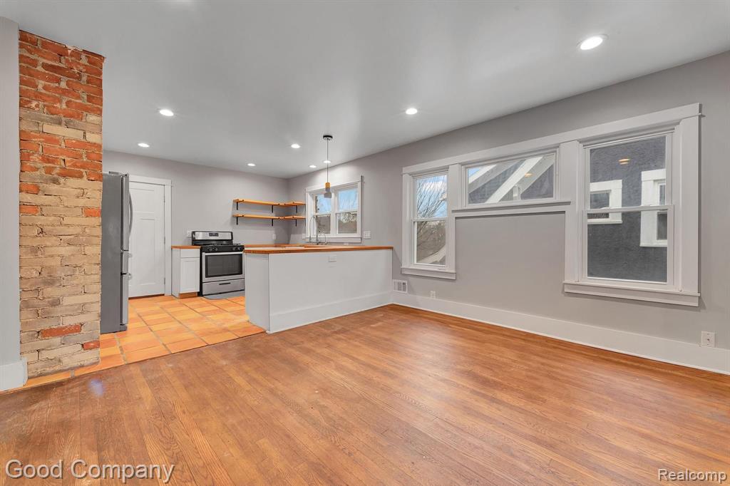 656 PHILIP Street, Detroit, MI 48215 — Photo 20