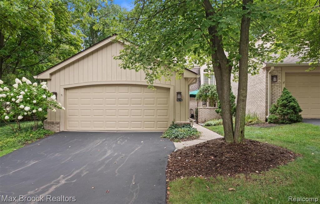 1276 Greenglen Court, Bloomfield Hills, MI 48304 — Photo 3