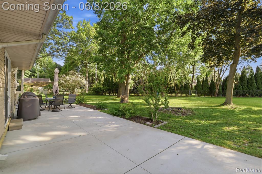 6218 McKenzie Drive, Flint, MI 48507 — Photo 37