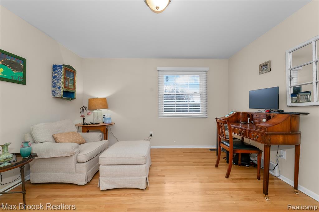 7118 Cathedral Drive, Bloomfield Hills, MI 48301 — Photo 39