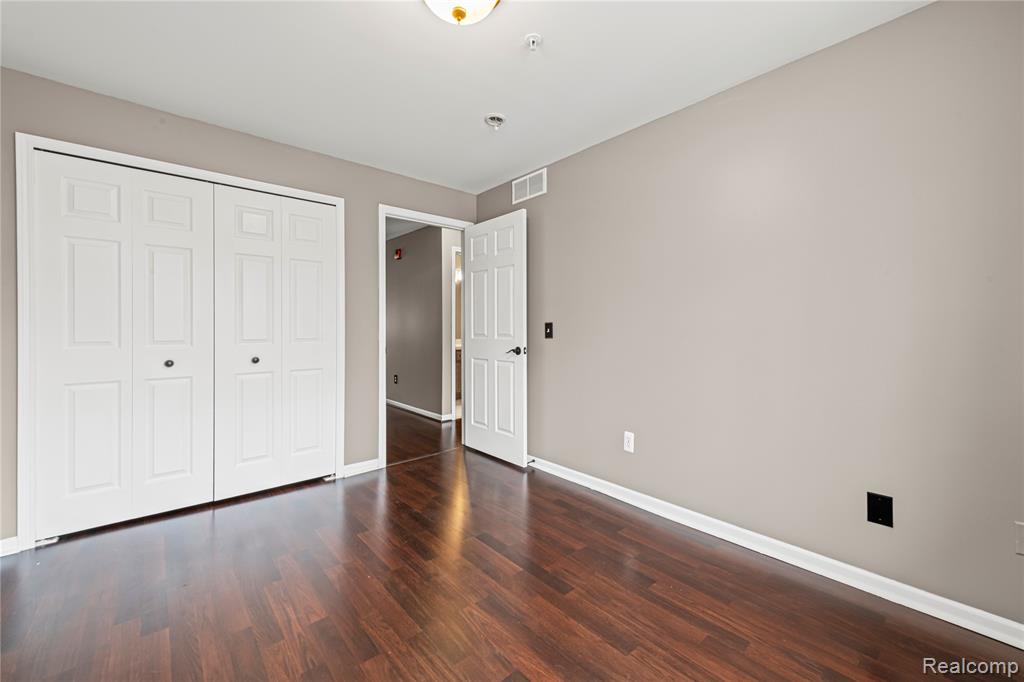 460 Old Pine Way, Walled Lake, MI 48390 — Photo 14