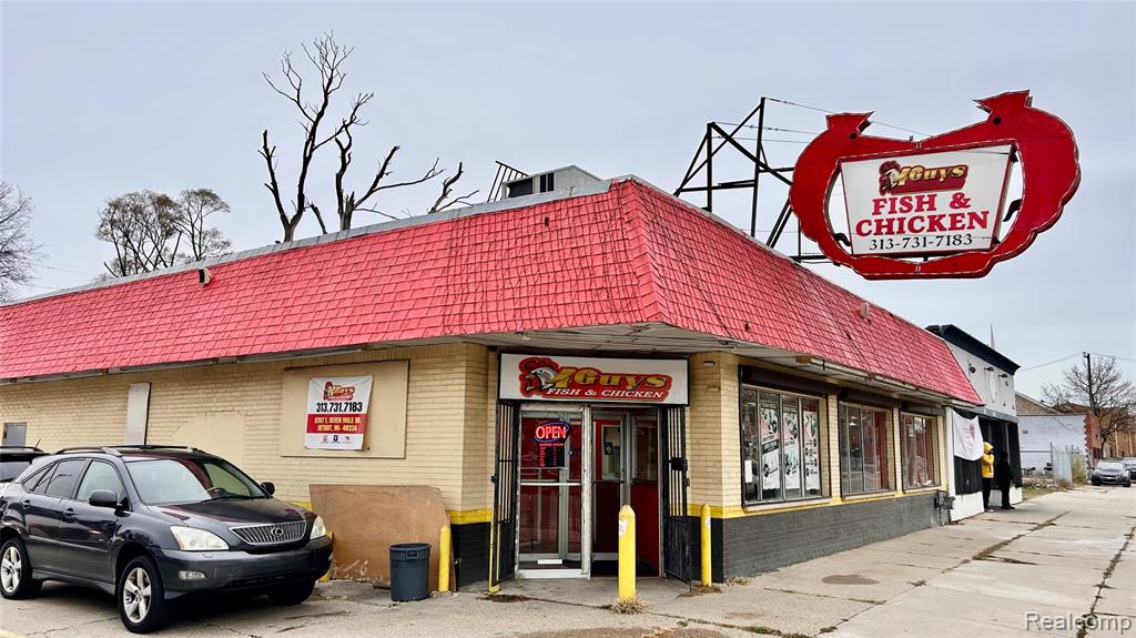 5207 E 7 Mile Road, Detroit, MI 48234 — front exterior