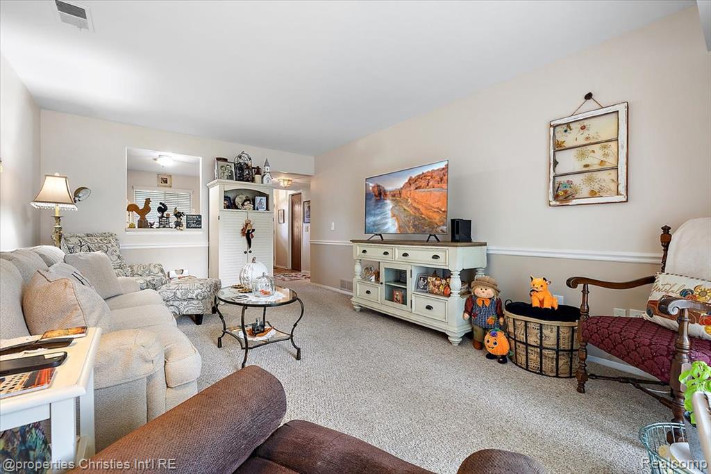 23416 Middlebelt Road, Farmington Hills, MI 48336 — Photo 5