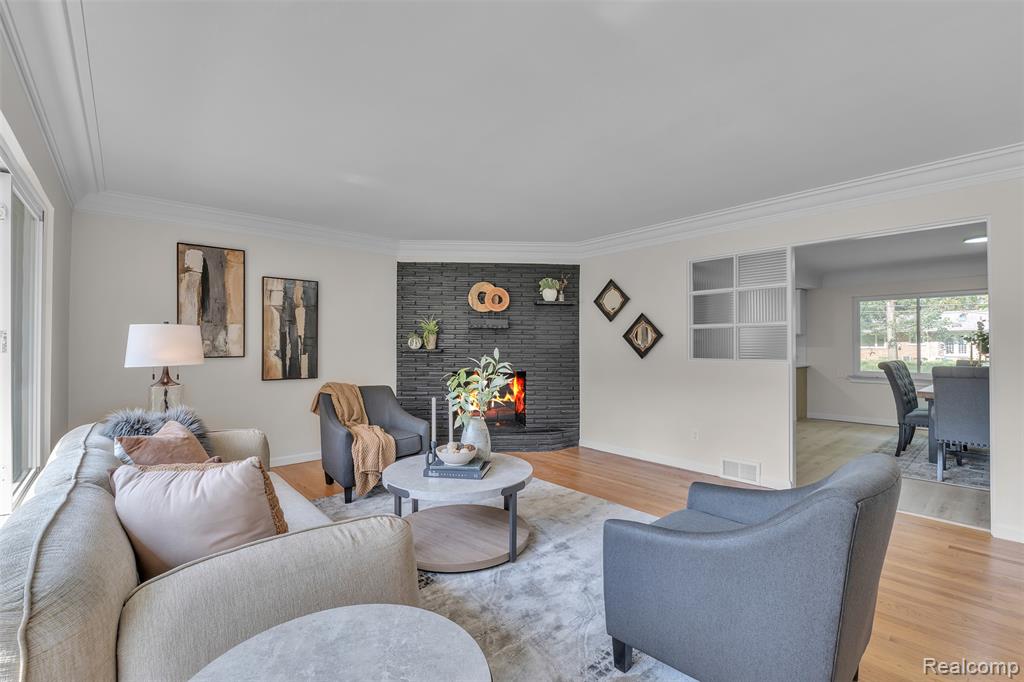 28720 Eldorado Pl, Lathrup Village, MI 48076 — Photo 8