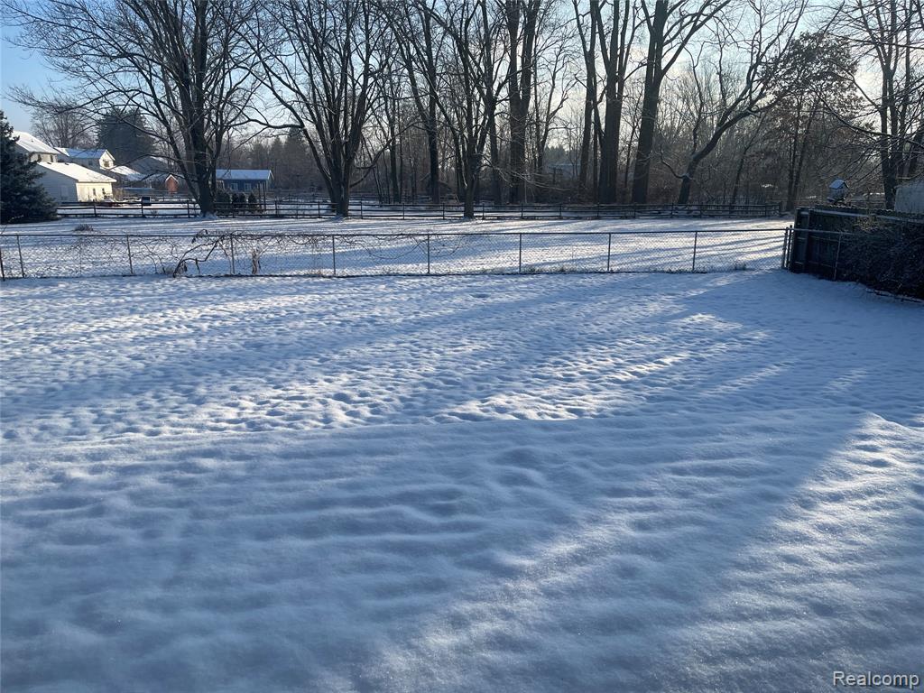 12464 Maxwell Road, Carleton, MI 48117 — Photo 20