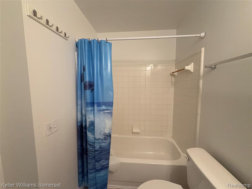 28423 Raleigh Crescent Drive, Chesterfield, MI — Photo 12