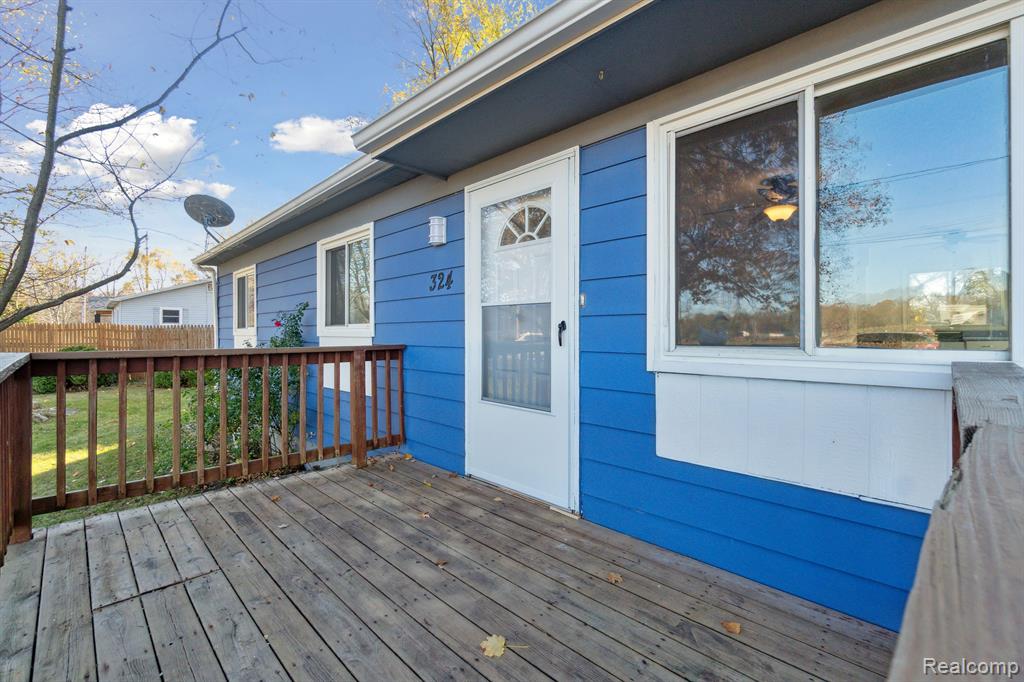 324 EAST Street, Holly, MI 48442 — Photo 9