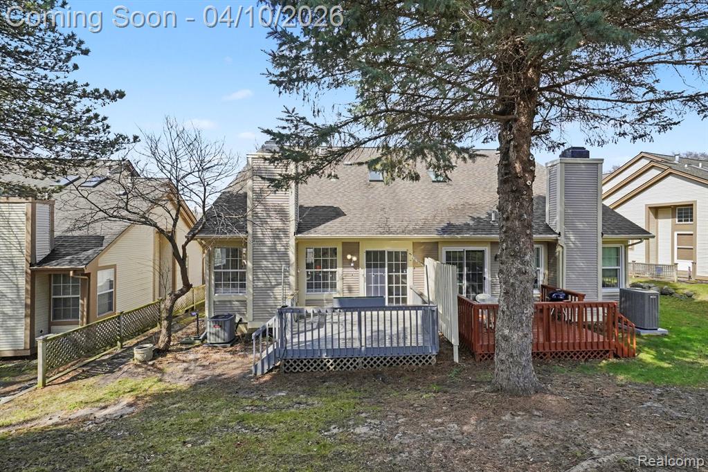 732 Whisperwood Trail, Fenton, MI 48430 — Photo 26