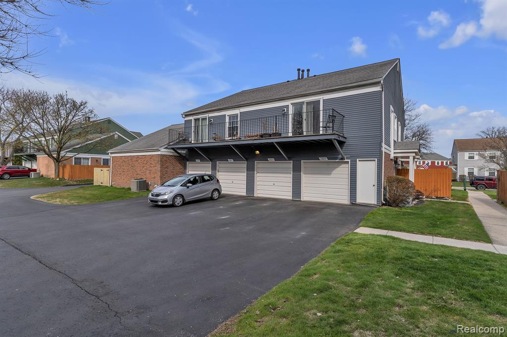 23625 STONEHENGE Boulevard, Novi, MI — Photo 35