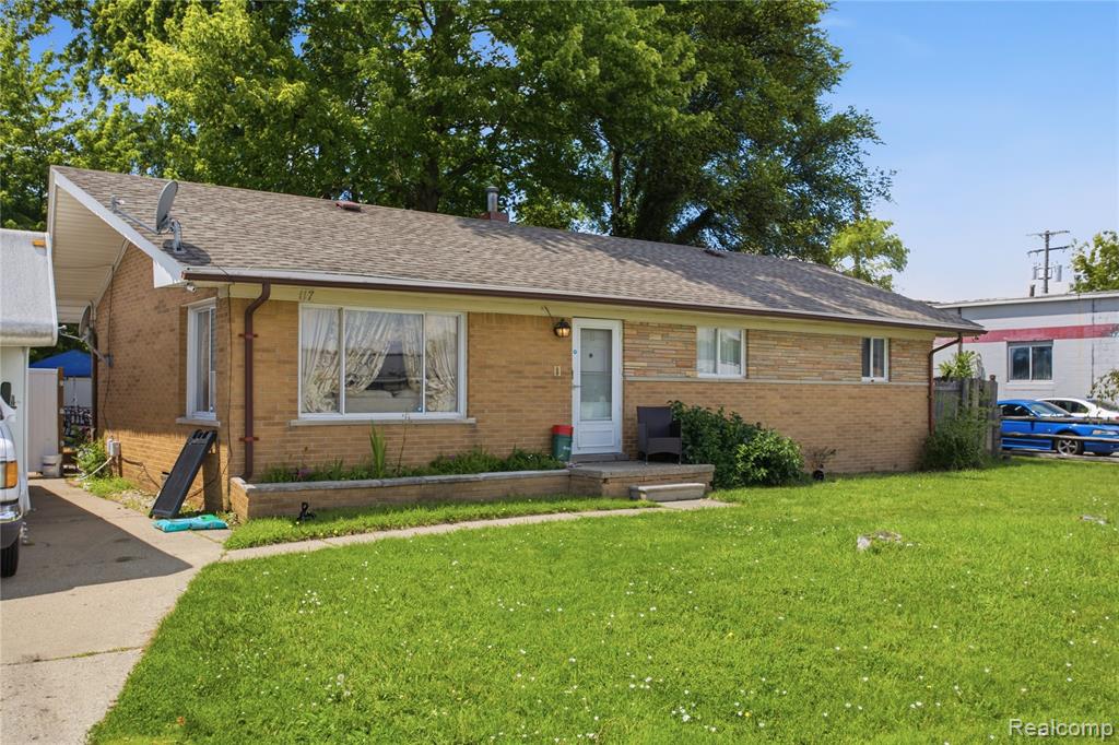 117 N Groesbeck Highway, Mount Clemens, MI 48043 — Photo 2
