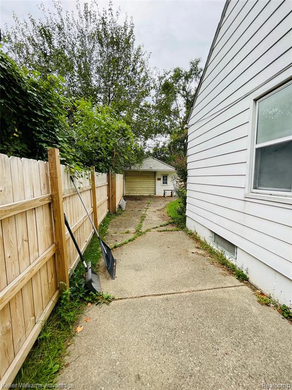 7793 Clayburn Street, Detroit, MI 48228 — Photo 18