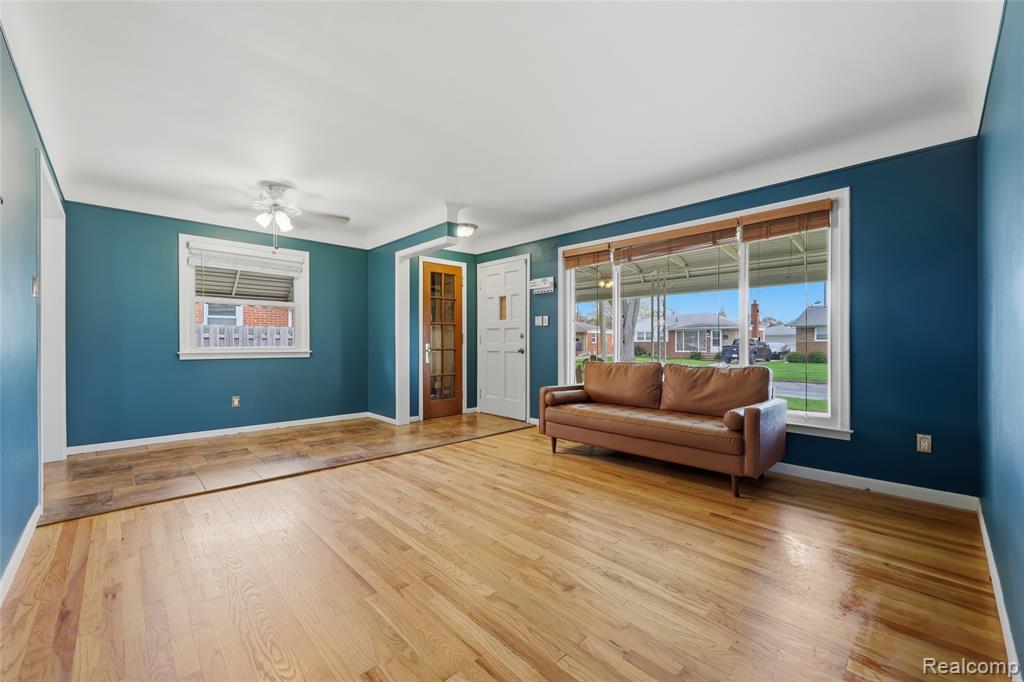 24920 Star Valley Drive, Saint Clair Shores, MI 48080 — Photo 3