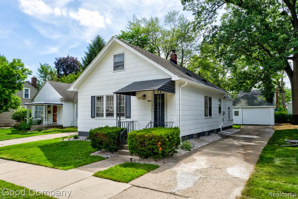 835 Allen Street, Ferndale, MI 48220 — front exterior