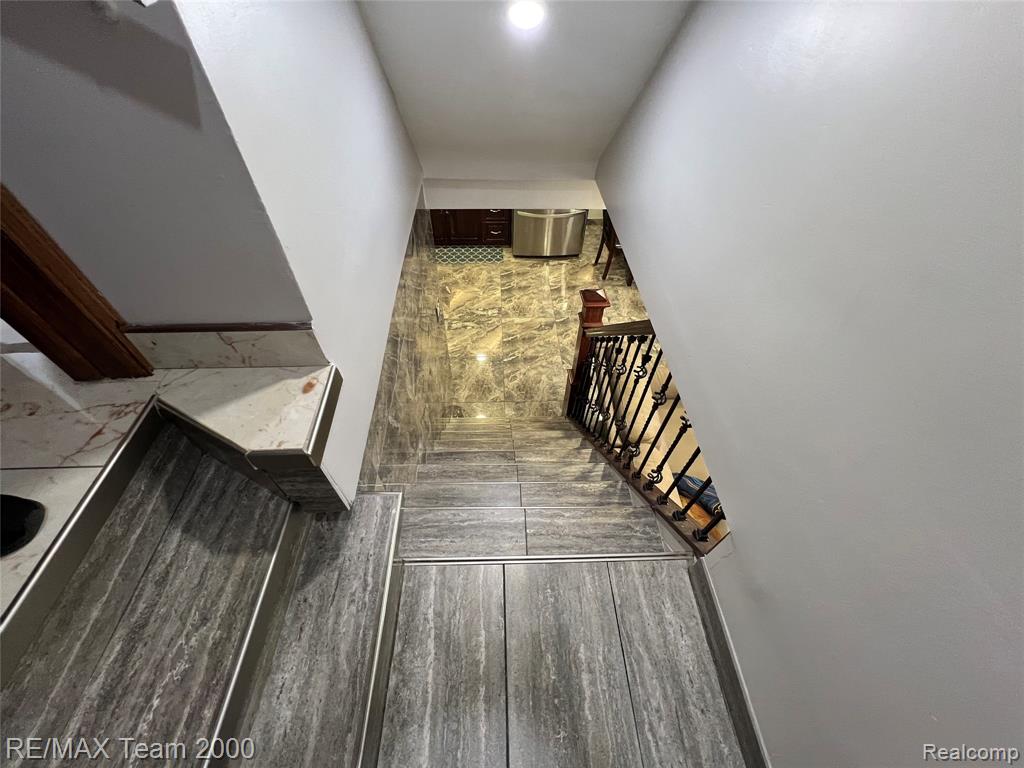 6410 Orchard Avenue, Dearborn, MI 48126 — Photo 30