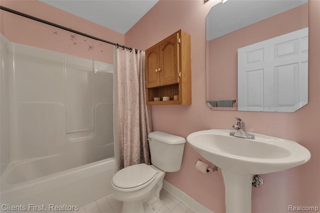 46509 Killarney Circle, Canton, MI 48188 — Photo 31