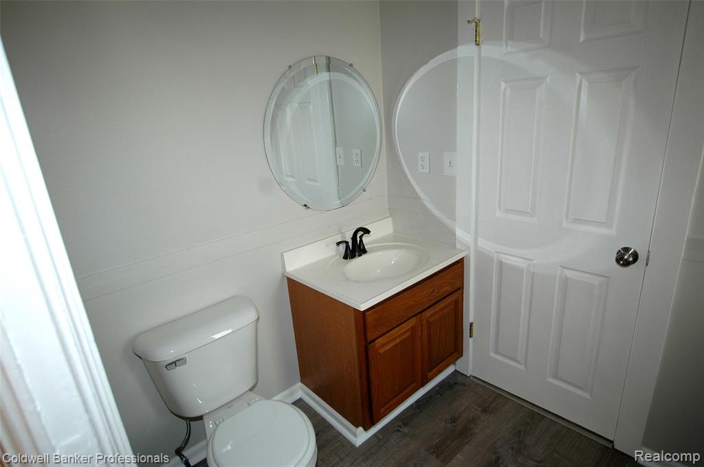 706 N Main Street, Lapeer, MI 48446 — Photo 8