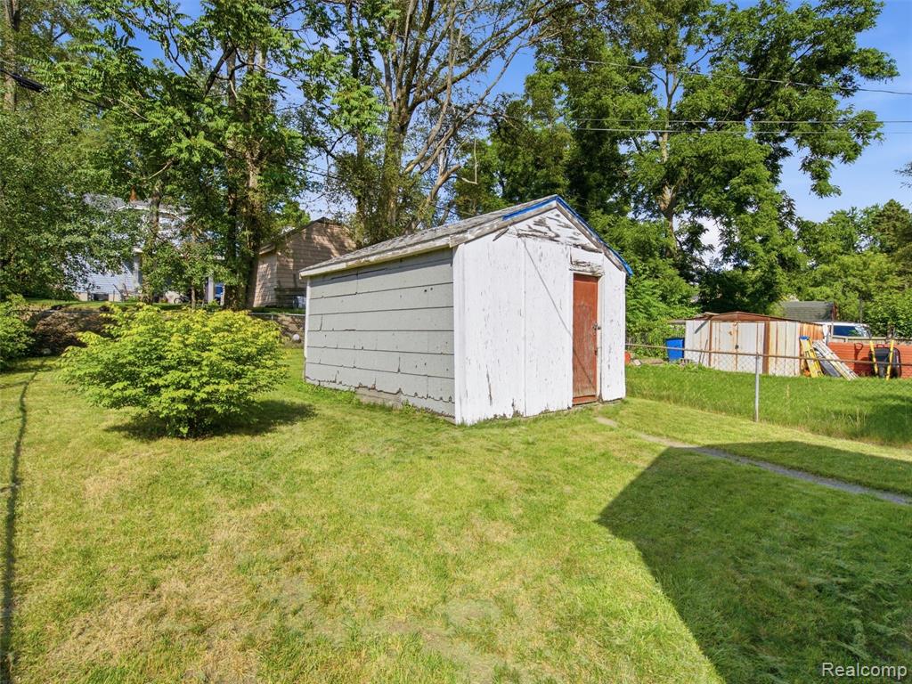 808 Corwin Court, Pontiac, MI 48340 — Photo 28