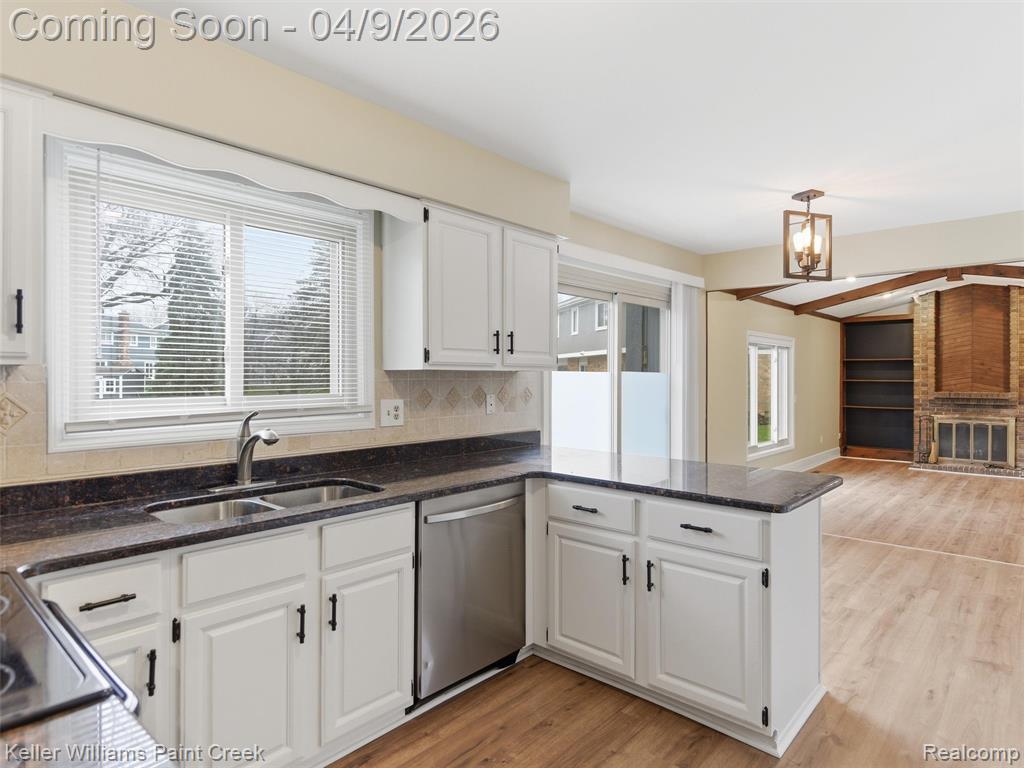 25845 Buckminster Drive, Novi, MI — Photo 12