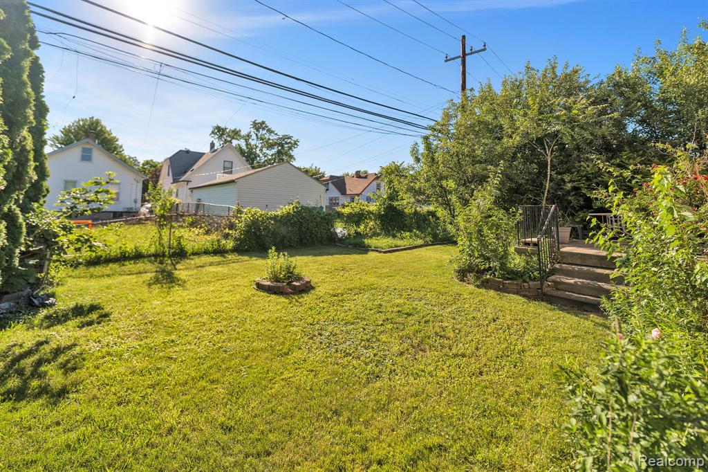 7511 Orchard Avenue, Dearborn, MI 48126 — Photo 3