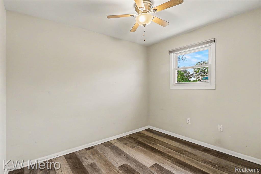 657 Dunleavy Drive, Highland, MI 48356 — Photo 10