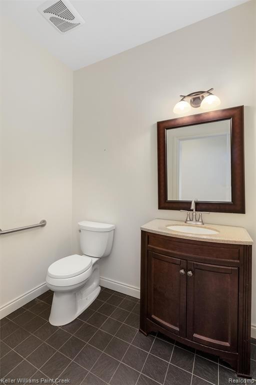 37580 Lakeshore Drive, Harrison Township, MI — Photo 25