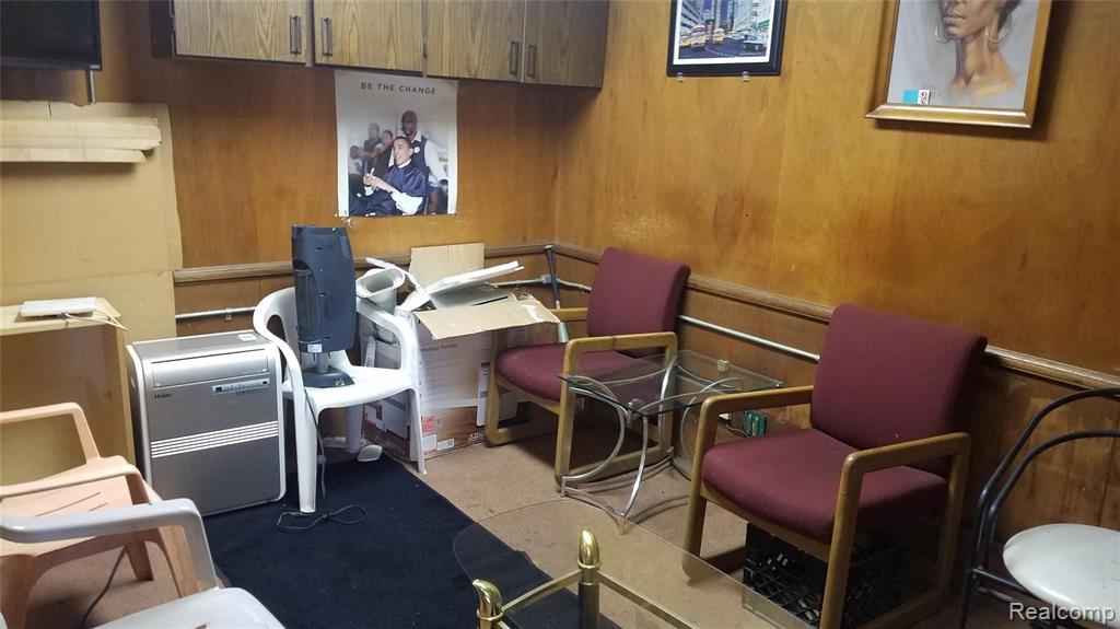 7111 E 7 MILE East Road, Detroit, MI, 48234