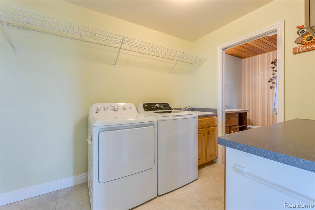 6455 LAKEVIEW Drive, MI — Photo 37