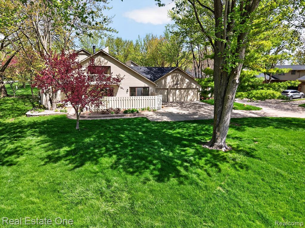 42660 Elizabeth Place, Clinton Twp, MI 48038 — Photo 42