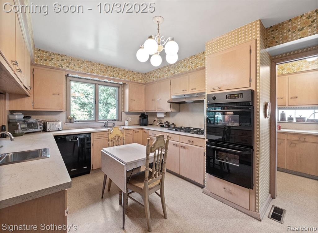24 Moorland Drive, Grosse Pointe Shores, MI 48236 — Photo 7