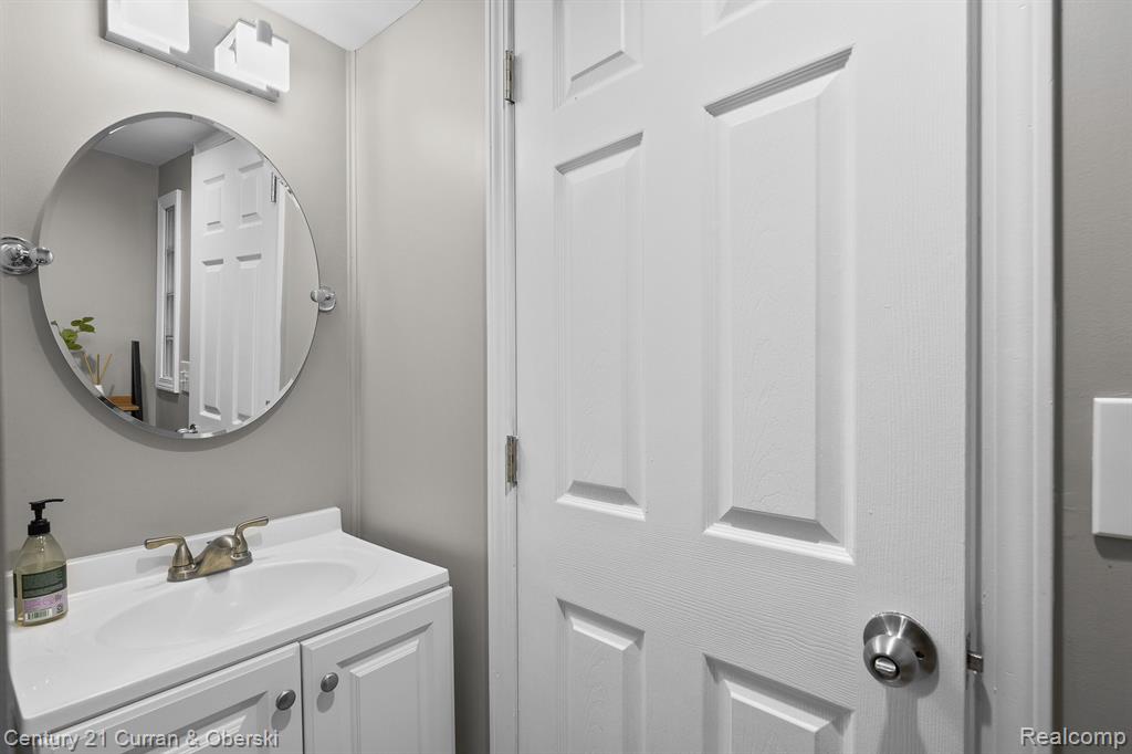 42456 CASTLE, Canton, MI 48188 — Photo 18