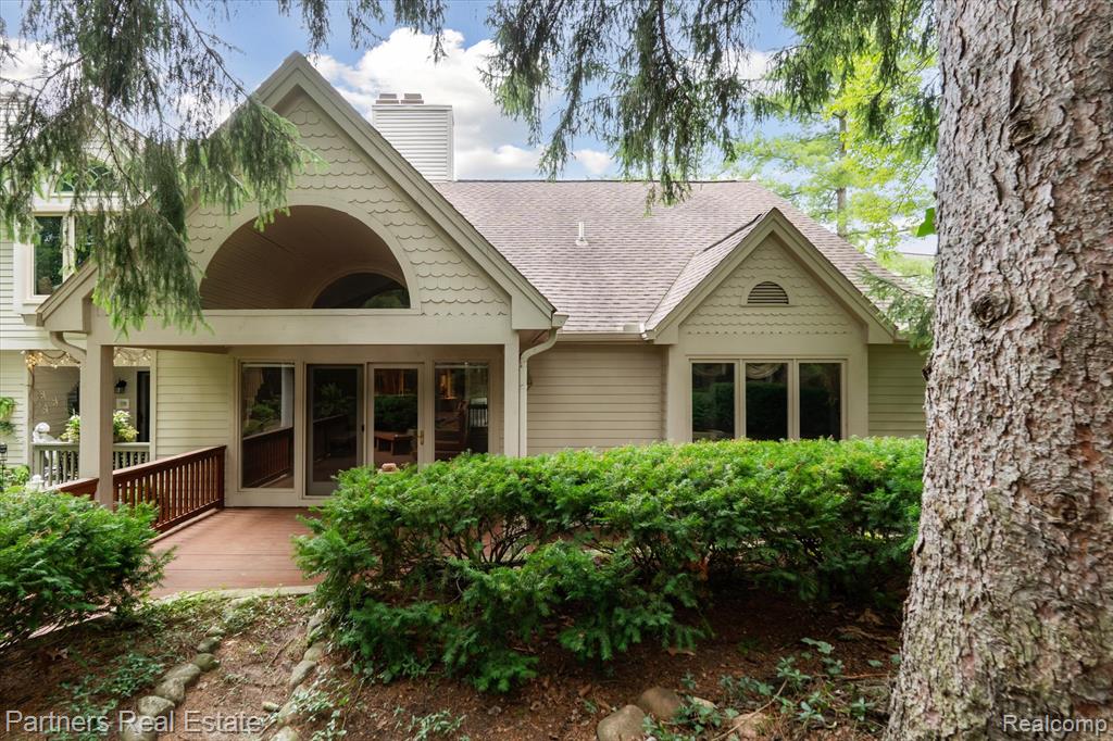 4445 Golf View Drive, Brighton, MI 48116 — Photo 48