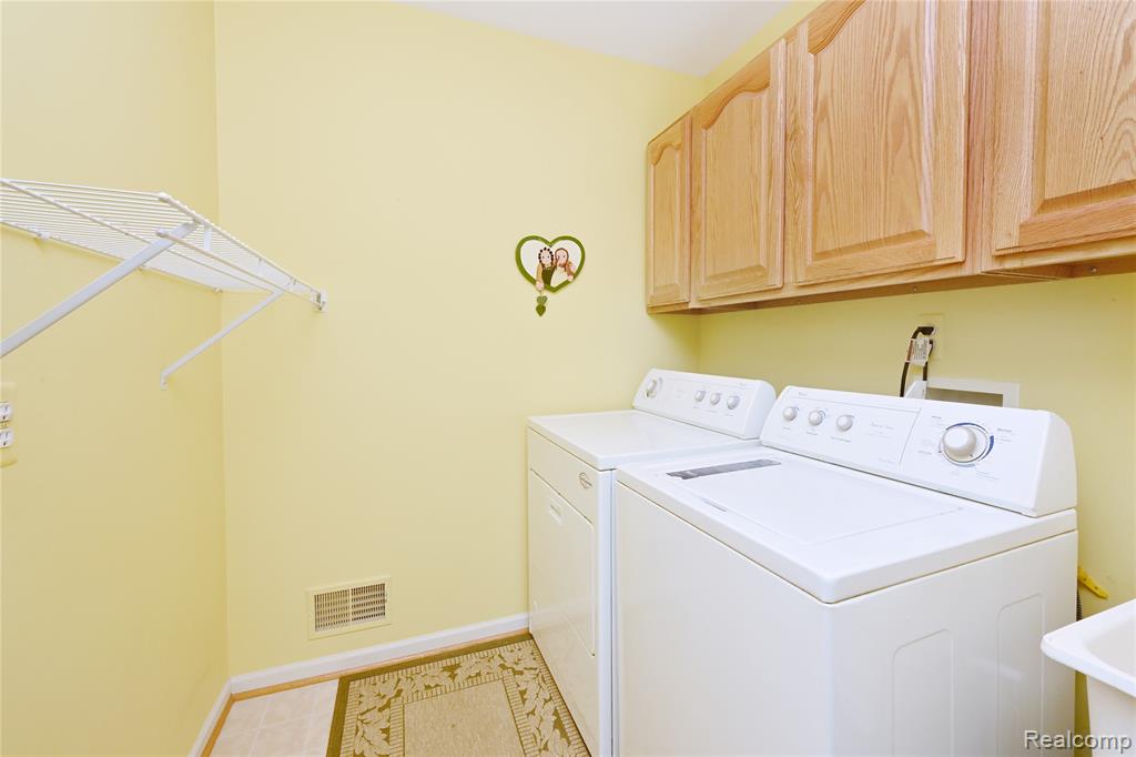 324 Cherry Hill Pointe Drive, 27, Canton, MI 48187 — Photo 26