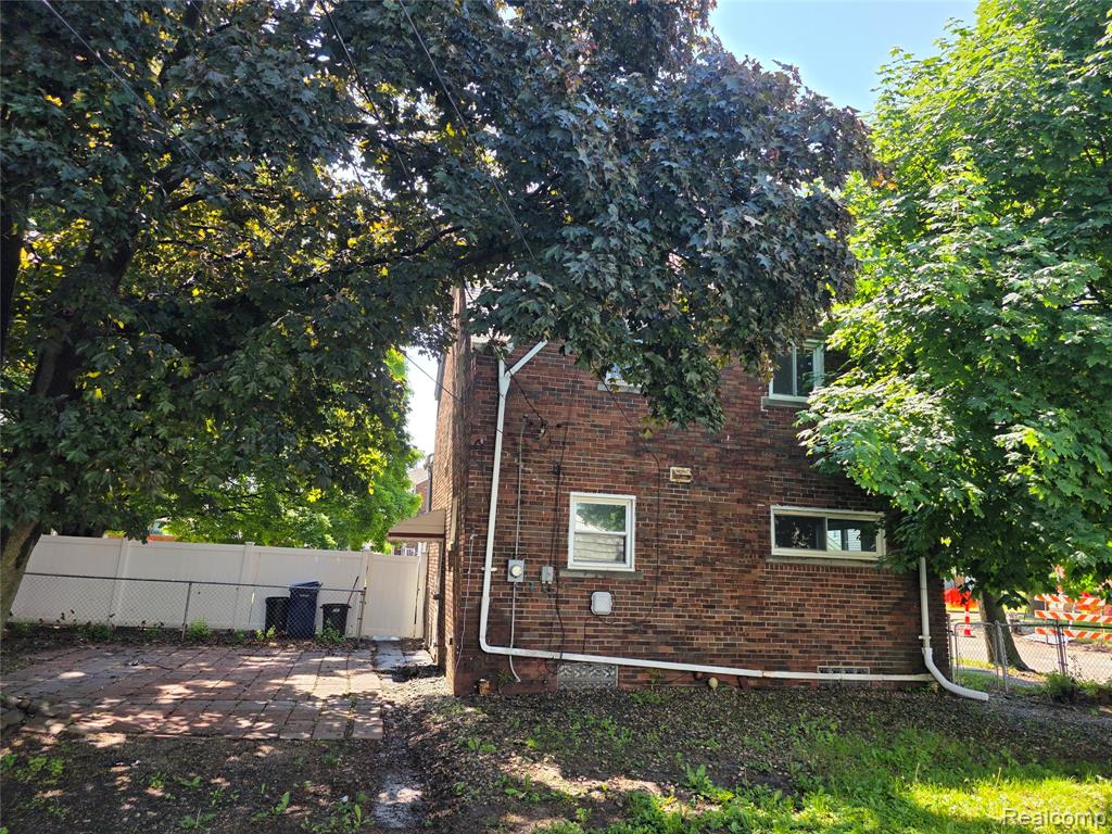 1332 Fort Park Boulevard, Lincoln Park, MI 48146 — Photo 9