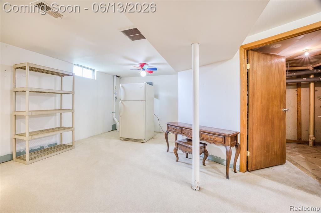 44750 Bayview Drive, 37, Novi, MI 48377 — Photo 23