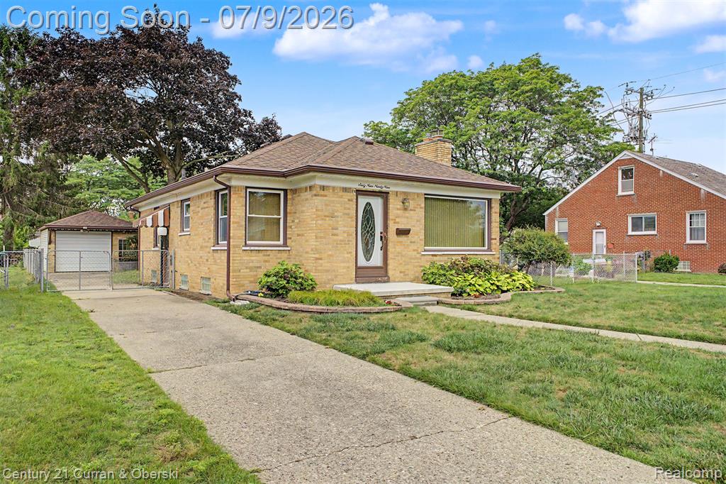 6999 Fenton Street, Dearborn Heights, MI 48127 — front exterior
