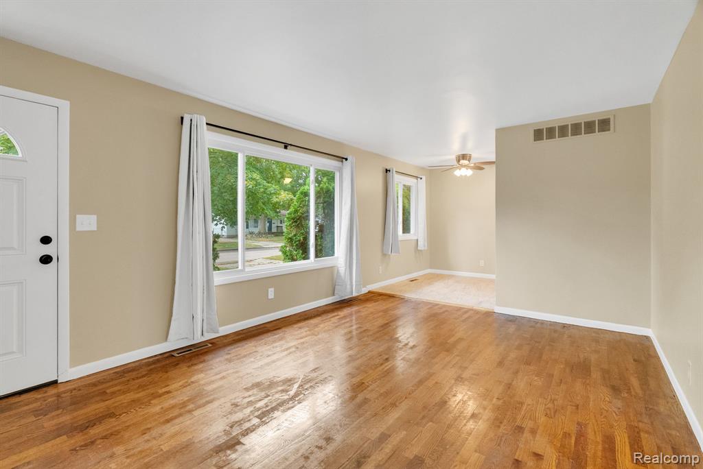 744 Hartner Drive, Holly, MI 48442 — Photo 5