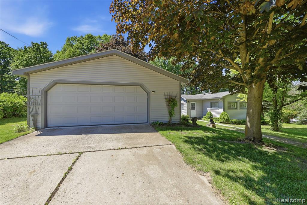 3700 Sylvester Drive, Dryden, MI 48428 — Photo 3