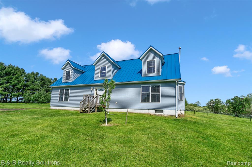 2864 N BLACKS CORNERS Road, Imlay City, MI 48444 — Photo 4