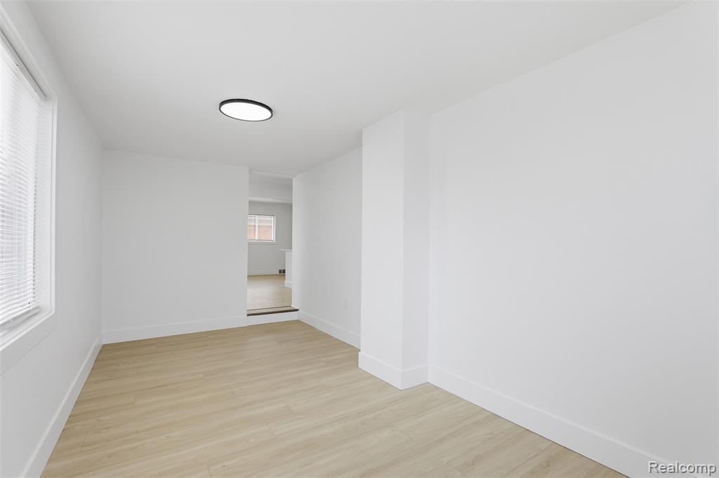 15230 Oakwood Drive, Oak Park, MI 48237 — Photo 21