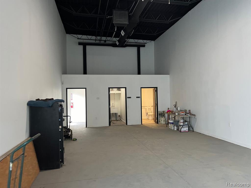 5540 E 8 MILE Road E, Detroit, MI 48091 — Photo 66
