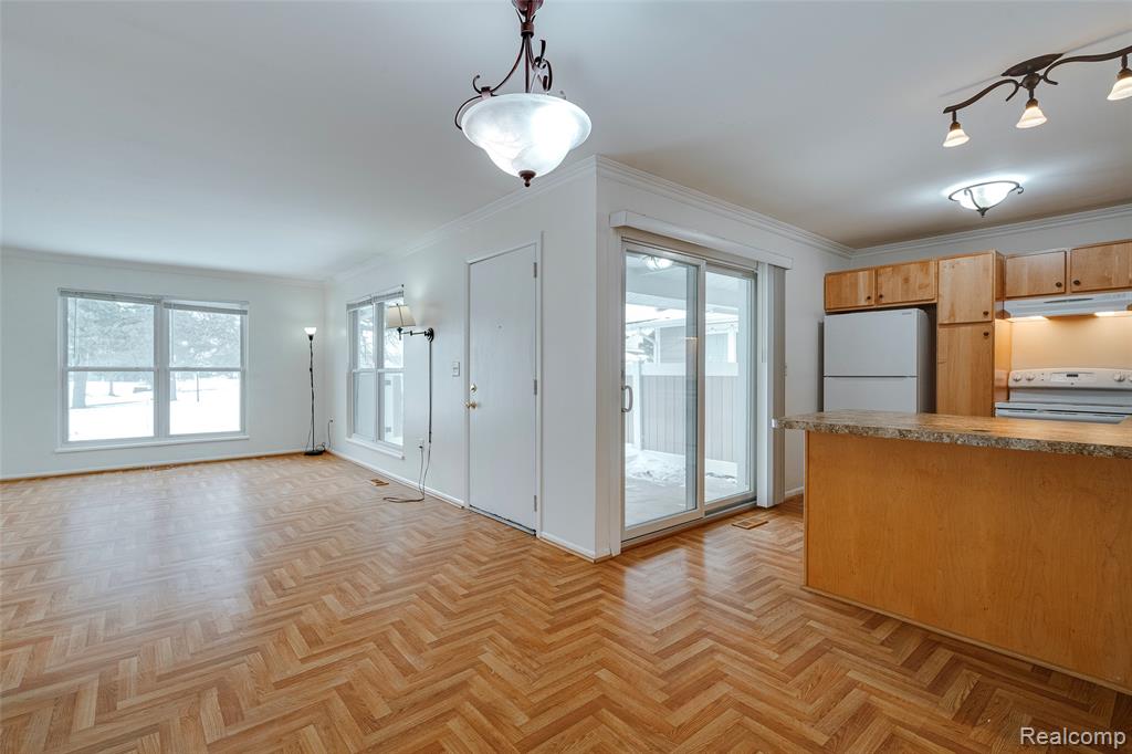 39615 Village Wood Lane, Novi, MI — Photo 11