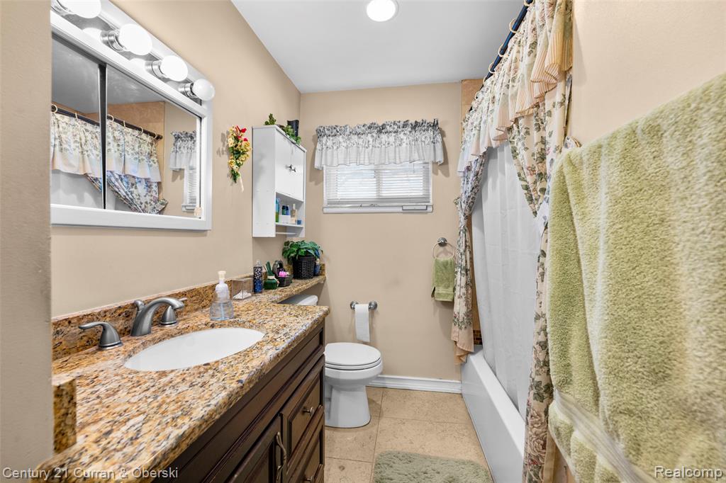 8423 Norborne Avenue, Dearborn Heights, MI 48127 — Photo 8